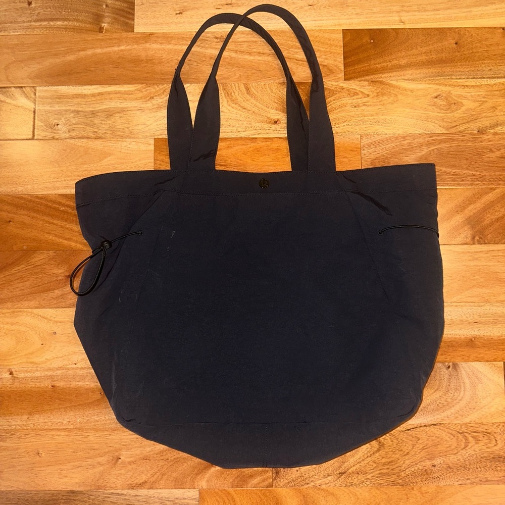 Lululemon Side Cinch Shopper 18L